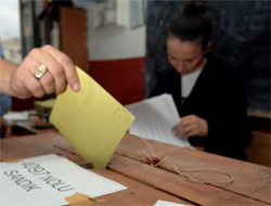 CHP adayına erzak gönderildi