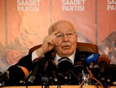 Erbakan siyasete hızlı döndü